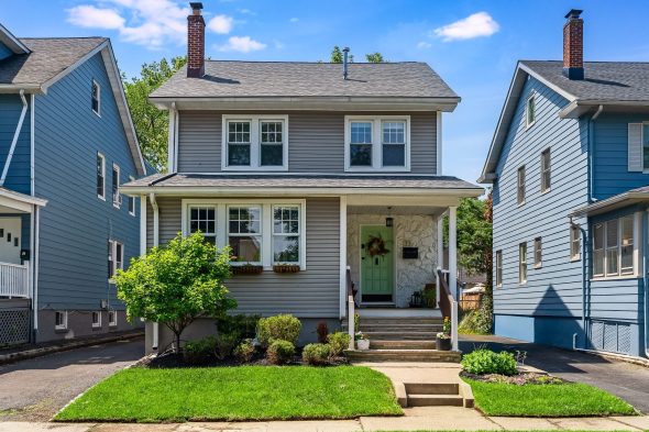 33 Orchard Rd, Maplewood – SOLD!