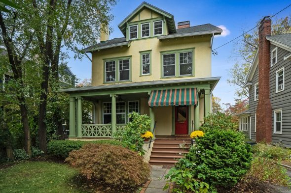 551 Prospect St, Maplewood – SOLD!