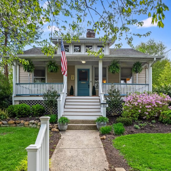 552 Summit Ave, Maplewood – SOLD!