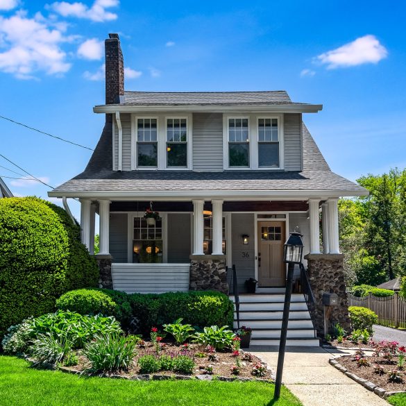 36 Salter Place, Maplewood – UNDER CONTRACT!