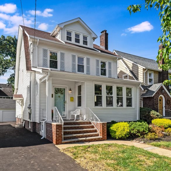 98 Midland Boulevard, Maplewood – UNDER CONTRACT!
